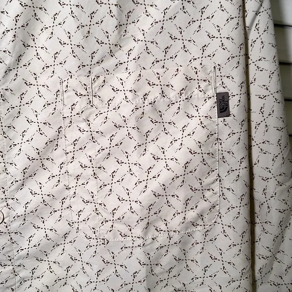 The‎ North Face Men’s long sleeve button up shirt. Size L. Excellent condition. - Picture 2 of 8